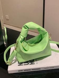 กระเป๋าถือใหม่กระเป๋าสะพายไหล่เดียวสีทึบใต้วงแขนสำหรับผู้หญิงกระเป๋าถือแฟชั่น Z0234 - Product Image 3