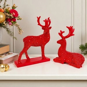 Juego de Dos Figuras de Renos Navideños de Resina, Adornos Artísticos Esculpidos para Decoración de Interiores, Estilo Arte Folclórico - Product Image 4