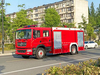 Nouveau Camion de Pompiers 6 Tonnes 4x2 6000L Eau et Mousse - Euro 6, Véhicule de Pompiers Polyvalent de Charge Moyenne avec Système de Dosage de Mousse Réglable
