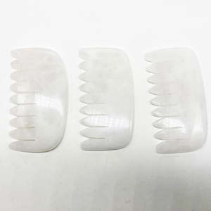 Peigne Gua Sha en jade blanc de haute qualité masseur de visage en cristal naturel avec logo personnalisé livré dans une boîte - Product Image 1