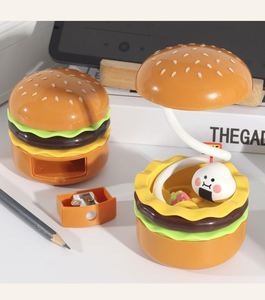 Lampe de bureau multifonctionnelle en forme de hamburger |   Lampe LED, taille-crayon, rangement |   Mignon et pratique pour les enfants et les adultes - Product Image 5