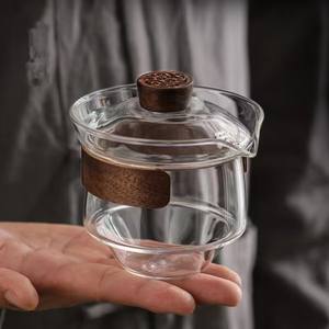 L Portable Kung Fu Tea Ceremony 250ml verre borosilicaté gris clair <span class=keywords><strong>avec</strong></span> <span class=keywords><strong>couvercle</strong></span> filtrant résistant <span class=keywords><strong>à</strong></span> la chaleur poignée en bois <span class=keywords><strong>tasse</strong></span> <span class=keywords><strong>à</strong></span> thé - Product Image 4