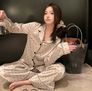 Nuovo stile a pois di <span class=keywords><strong>seta</strong></span> di ghiaccio in raso <span class=keywords><strong>camicia</strong></span> <span class=keywords><strong>da</strong></span> <span class=keywords><strong>notte</strong></span> <span class=keywords><strong>da</strong></span> <span class=keywords><strong>donna</strong></span> a maniche lunghe girocollo Set due pezzi - Product Image 1