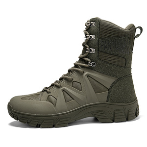 Botas de exterior caqui de corte alto con parte superior de malla transpirable y cordones, ideales para explorar praderas y caminatas de larga distancia en el campo. - Product Image 2
