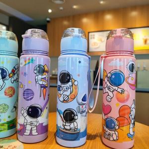 Factory Wholesale Cartoon Astronaut Pattern Plastic Water Bottle Kids Children Portable <b>Tumbler</b> Water <b>Cup</b> <b>With</b> <b>Straw</b> 700ml - Product Image 4