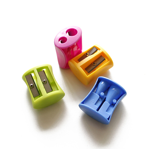 <span class=keywords><strong>Taille</strong></span>-<span class=keywords><strong>crayon</strong></span> en plastique à 2 trous pour étudiants en design et enfants - Product Image 3