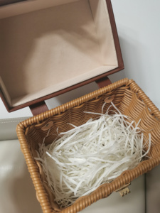 Cestini da Picnic Decorativi in Vimini Marrone con Manici in Metallo, Forma Rettangolare, Cesto Portatile per Conservazione - Product Image 5