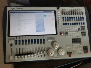 Pro Tiger <span class=keywords><strong>Touch</strong></span> II v17.1 <span class=keywords><strong>DMX</strong></span> điều khiển 16 cổng ánh sáng sân khấu điều khiển cho đêm culb tiệc cưới - Product Image 6