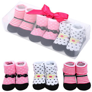 Chaussettes pour bébé antidérapantes en gros 2024, chaussettes de dessin animé, chaussettes pour enfants, ensemble de chaussettes, support personnalisé, 3 paires par ensemble - Product Image 1