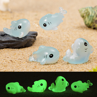Figurines de requins miniatures en résine phosphorescentes en gros, animaux marins pour aquarium, micro-paysage, maison de poupée, artisanat DIY