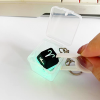 Porte-clés personnalisé en forme de capuchon de clavier, gravé au laser, avec éclairage, compatible avec les interrupteurs de pression, bouton de clavier personnalisable, capuchon de clavier anti-stress, fidget clicker