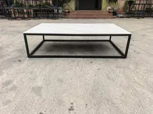 Table basse rectangulaire tendance 2025, noire avec plateau en <span class=keywords><strong>pierre</strong></span> frittée imitation marbre blanc pour l'extérieur - Product Image 3