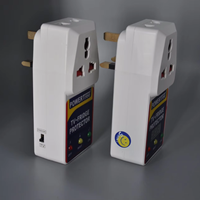Protector Soket Universal 220V 13A untuk TV dan Kulkas, Pelindung Tegangan Lebih dan Kurang AVS, Pengaman Kulkas, TV, dan Peralatan Rumah Tangga