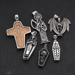 Colgantes de Santa Muerte de Acero Inoxidable 316L, Serie Calavera, Ataúd de Zombi, Colección Única 'La Muerte se Cae' Unisex - Product Image 2