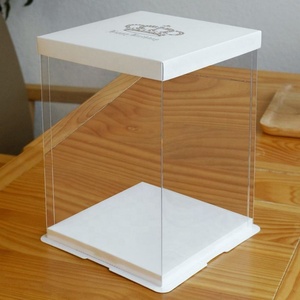 Emballage de gâteau biodégradable personnalisé, boîtes à gâteau carrées transparentes imprimées avec une couronne dorée - Product Image 2