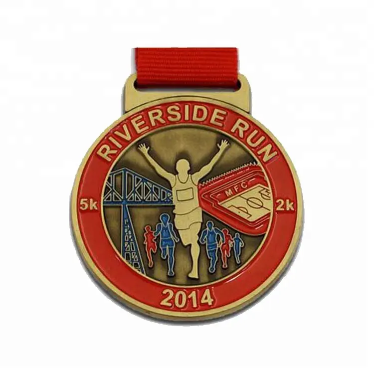 Venta al por mayor personalizado deporte maratón Premio chapado en oro medalla de metal de recuerdo Medallas de aluminio y trofeos medallas Medallas de fútbol