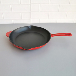 12 "classique <span class=keywords><strong>en</strong></span> <span class=keywords><strong>fonte</strong></span> émaillée grande poêle antiadhésive avec émail noir à l'intérieur costume pour four cuisinière à induction à gaz - Product Image 3