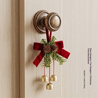 Couronne de Noël artisanale avec clochette et pomme de pin, ornement suspendu pour porte d'entrée, vitrine, arbre, décoration de la maison