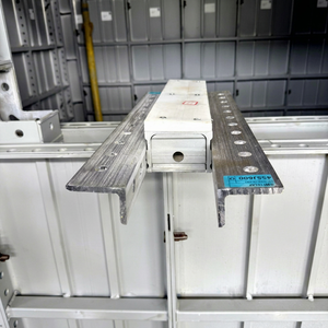 Máquina de Limpieza de Encofrados de Aluminio para Mantenimiento de Paneles de Construcción - Product Image 1