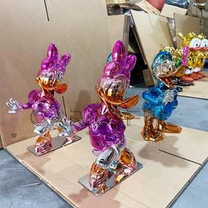 Pop Art Tùy Chỉnh 40Cm Vịt Điêu Khắc Phim Hoạt Hình Công Viên Donald Vịt Tượng Nhựa Mạ Phim Hoạt Hình Phim Hoạt Hình Động Vật Trang Trí Nhà Thủ Công - Product Image 5