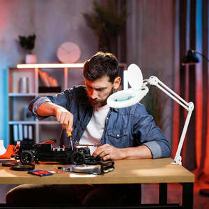 Adjustable 3 Section Arm LED <b>Clamp</b> Lamp with HD Optical Lens and Shadowless <b>Light</b> for Repair and Crafts - Product Image 2
