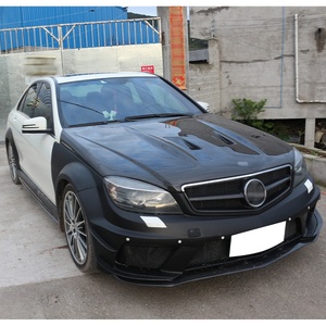 ชุดแต่งคาร์บอนไฟเบอร์แบบเปียกสำหรับรถเบนซ์ C-class Black Series ปี 2012-2014 รุ่น C63 ประกอบด้วยกันชนหน้า-หลัง ฝากระโปรงหน้า สภาพใหม่ - Product Image 3