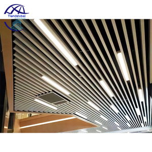 <span class=keywords><strong>Système</strong></span> de plafonds suspendus linéaires en aluminium en forme de <span class=keywords><strong>U</strong></span>, panneaux de plafond linéaires en aluminium, faux plafonds à baffle - Product Image 3
