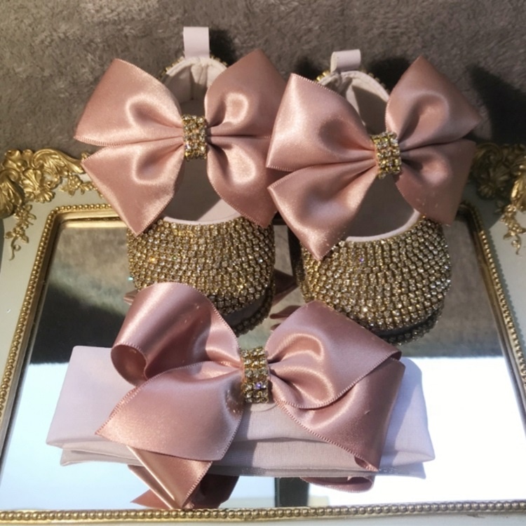 Стильные атласные туфли с бантом для новорожденных, обувь с блестящими бриллиантами для маленькой девочки, Мэри Джейн на плоской подошве, подарок для крестной дочери