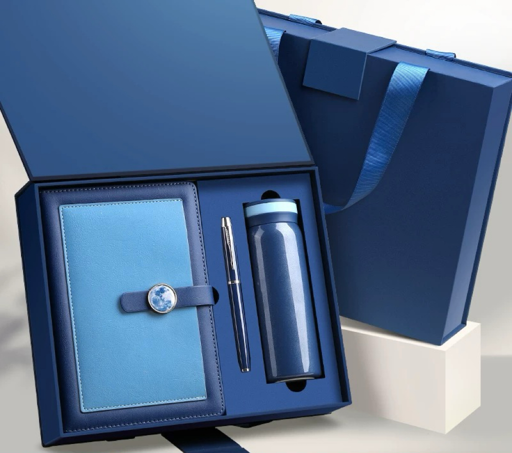 Carnet bleu + stylo + tasse