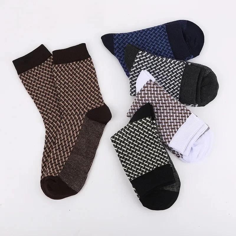 Quality Vendors Knitted Bamboo Cotton Sock Custom Branded Logo Labels in Bulk Ribbed New Cute Foot Korea Ankle Casual for Men