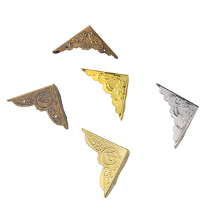 Antique Bronze Gold Silver Metal <b>Corner</b> <b>Protectors</b> For Wooden Boxes Wardrobe Hardware 928 929 Plated Carbon Steel Wall Mount - Product Image 5