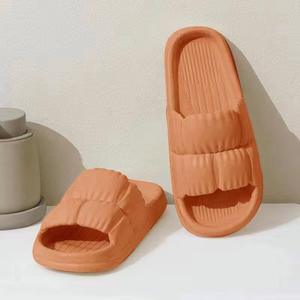 Chaussons doux et adorables, écologiques, antidérapants, élégants, pour l'intérieur et l'extérieur. Pantoufles de bain confortables de grande taille - Product Image 3