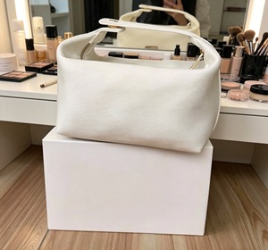 Brand VIP new model ladies' <b>white</b> canvas embroidered handbag for cosmetics storage - Product Image 1