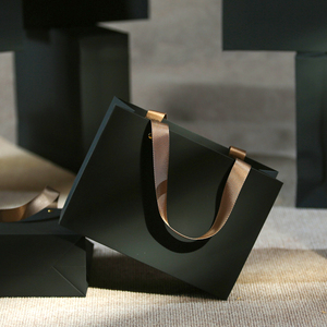 YCG Factory <strong>Paper</strong> <strong>Bag</strong> Custom Printed <strong>logo</strong> Luxury Clothing Shopping <strong>Paper</strong> <strong>Bags</strong> Boutique Recyclable Gift <strong>Bag</strong> <strong>With</strong> Ribbon Rope - Product Image 2