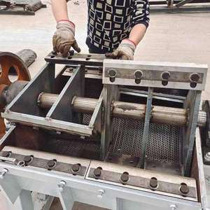 เครื่องบดพลาสติกอเนกประสงค์พร้อมเครื่องยนต์ สำหรับขวด PET วัสดุ ABS PVC เครื่องย่อย PP/PE โรงงานจีน เครื่องย่อยพลาสติก - Product Image 3