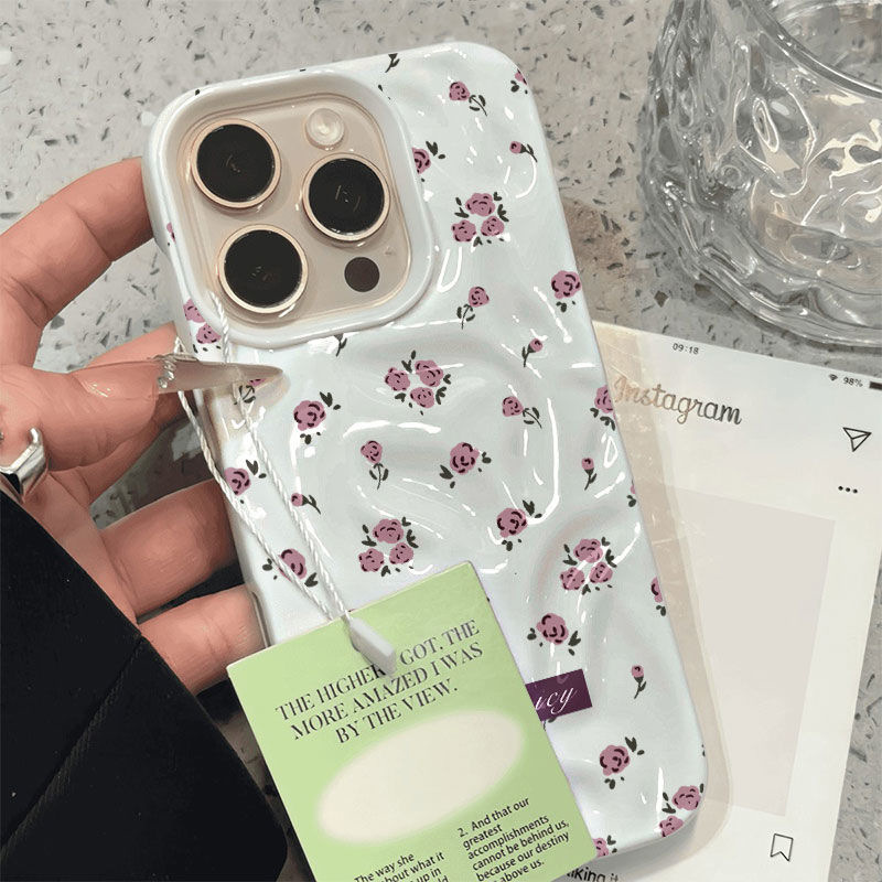 Wrinkle Pattern - White - Rose