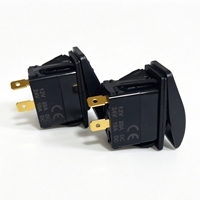 Interrupteur à bascule étanche DC12/24V SPST 2P (ON)-OFF non éclairé avec couvercle noir pour camion, moto, modification de véhicule, camping-car