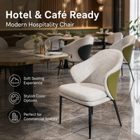 Moderne Bouclé stoffen eetkamerstoel met omhullende rugleuning, olijfgroene accentpaneel, metalen poten, geschikt voor restaurant, hotel, café.