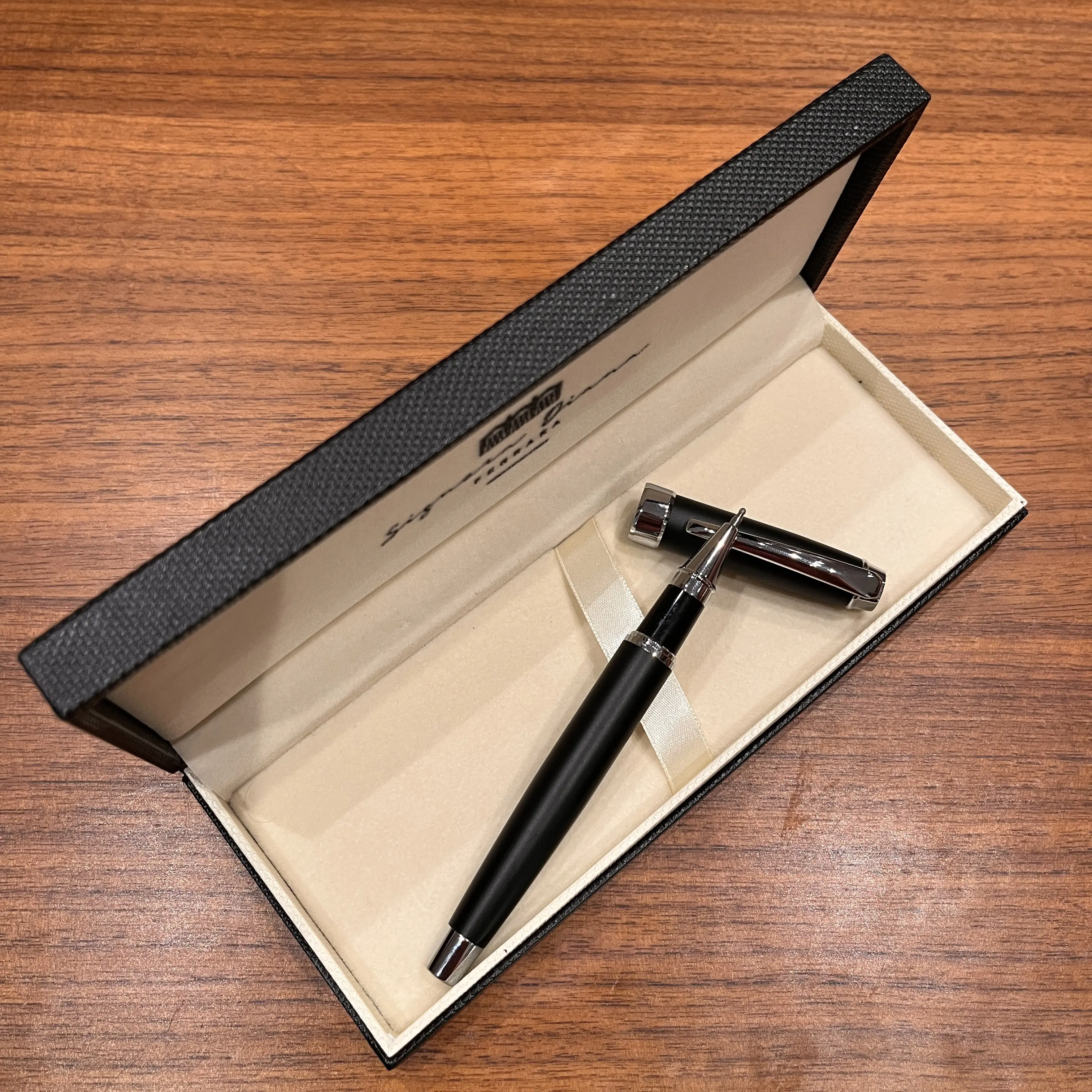 Sang trọng khuyến mại điều hành màu đen kim loại bóng bút biểu tượng tùy chỉnh trống vòng phần bút bi Bộ quà tặng