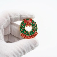 Badge en métal artistique unique et exclusif, motif Bonhomme de pain d'épices, guirlande et chaussette, souvenir joyeux pour les fêtes de décembre, pour les magasins de fournitures de fête