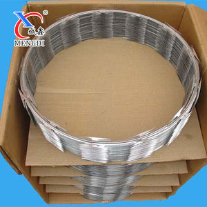 Nhà Máy Chất Lượng Cao An Ninh <span class=keywords><strong>Razor</strong></span> Dây Thép Gai Hàng Rào Sân Bay/CBT65 <span class=keywords><strong>Razor</strong></span> <span class=keywords><strong>Blade</strong></span> Barb Wire - Product Image 5