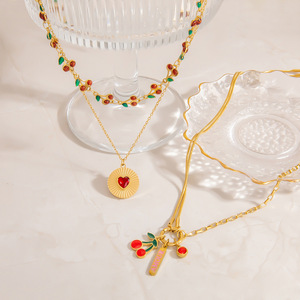 สร้อยคอจี้แฟชั่น สแตนเลส รูปหัวใจเชอร์รี่ สองชั้น สำหรับผู้หญิง งานปาร์ตี้ เครื่องประดับ - Product Image 1