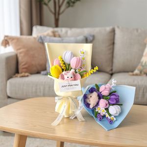 Paquete de Material Creativo: Limpiapipas de Peluche Surtidos, Ojos de Peluche, Pegamento y Tarjetas de Envoltura para Creaciones Infinitas - Product Image 6