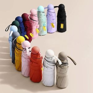 Petit parapluie de poche soleil et pluie pour femme, parapluie compact portable, 6 baleines, mini parapluie pliant léger - Product Image 1