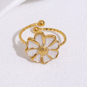 ZGBROTHERS JR1043 Vintage Oil Drop 18k Gold Plated Stainless Steel Flower <b>Ring</b> for Women Jewelry Wholesale - Product Image 2