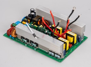 Placa Principal de Inversor Bidireccional de Almacenamiento de Energía CC/CA PU2000W 12V/24V/48V CA Bidireccional 110/220V Onda Sinusoidal Pura para Motor - Product Image 1
