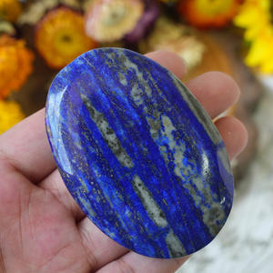 Pierres de paume en lapis-lazuli sculptées vintage en gros, artisanat en cristal naturel pour le Feng Shui, le bouddhisme, la pierre précieuse porte-bonheur - Product Image 4