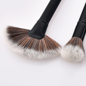 Juego de 8 <span class=keywords><strong>brochas</strong></span> de doble punta con mango negro para contorno, delineador líquido de cejas, sombra de ojos, difuminado de ojos y mejillas, y corrector - Product Image 3