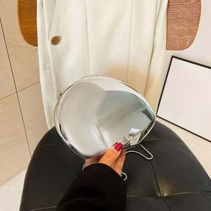 حقائب يد نسائية مرصعة بالكريستال للزفاف والحفلات الرسمية - Product Image 1