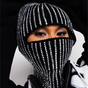 Vente en gros Cagoule de ski de haute qualité tricotée en acrylique avec paillettes scintillantes scintillantes pour femmes - Product Image 4